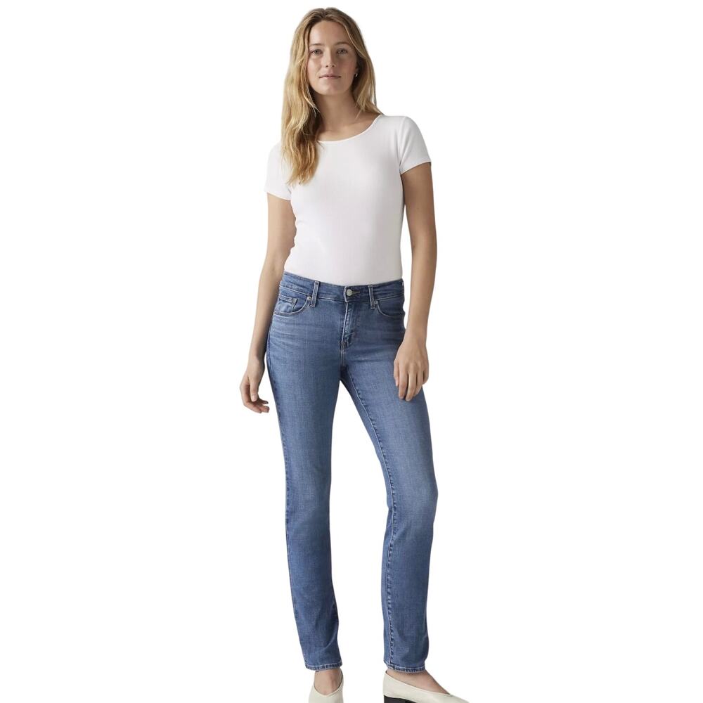 Levi's Classic Straight Fit Jeans, Medium Wash, Medium Stretch, Women's Size 33